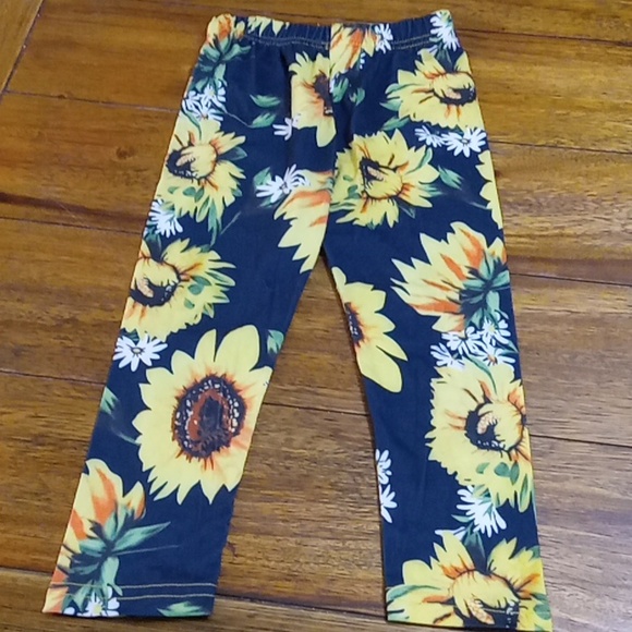 Girls 2 pc outfit - Picture 3 of 3